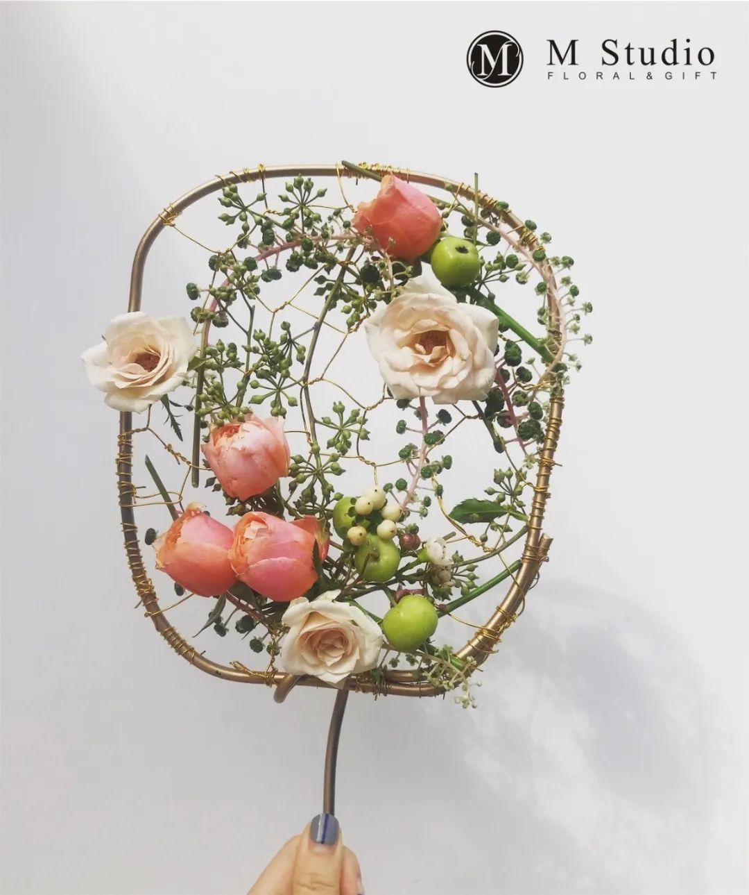 一不小心开了间花店，还和各种大牌合作，真的香