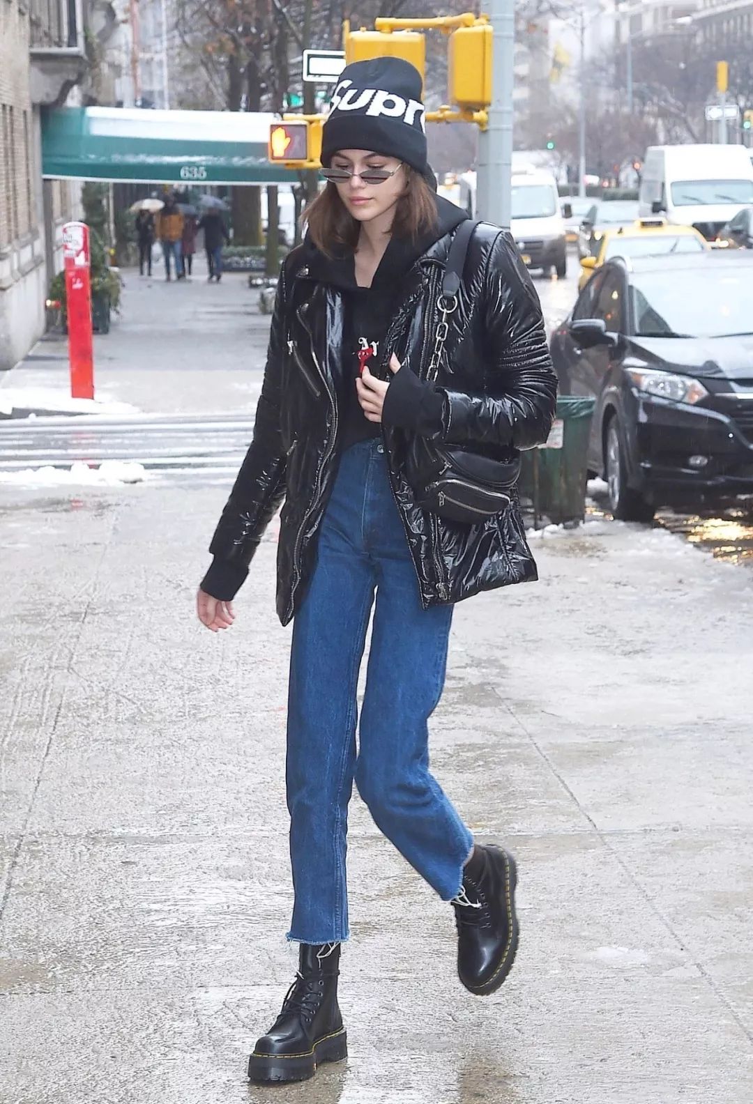 40-50岁洋气羽绒服裤子,冬天流行这样的羽绒服温暖又时髦