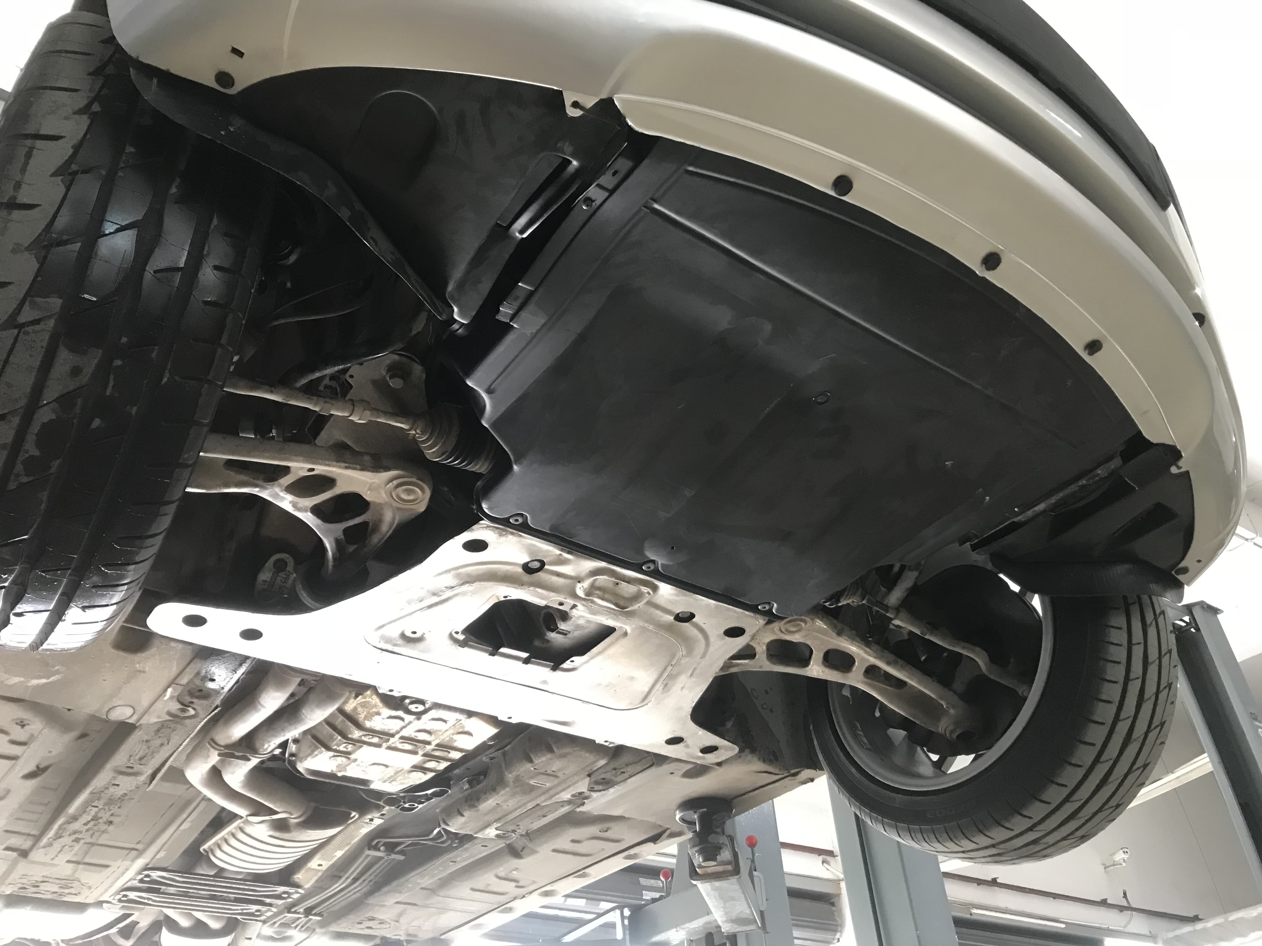 宝马e46325ci测评,宝马e46325i是国几