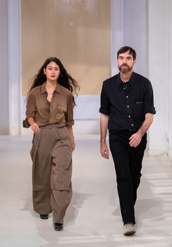 上班穿职业装搭配什么鞋,工作装职业装穿搭