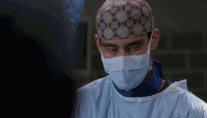 帅气亚裔骨科医生攻X呆萌白人眼镜实习生受，互动实在是太甜了！