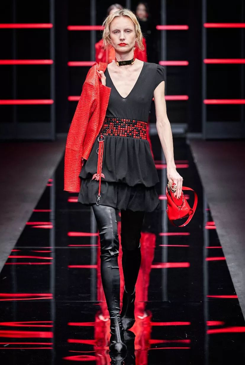 MaxMara男士穿搭,maxmara黑色西装外套怎么搭