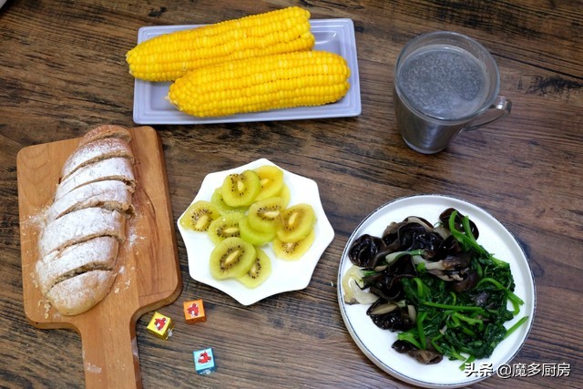 家有小学生营养早餐食谱视频,家有小学生每天的早餐营养很重要