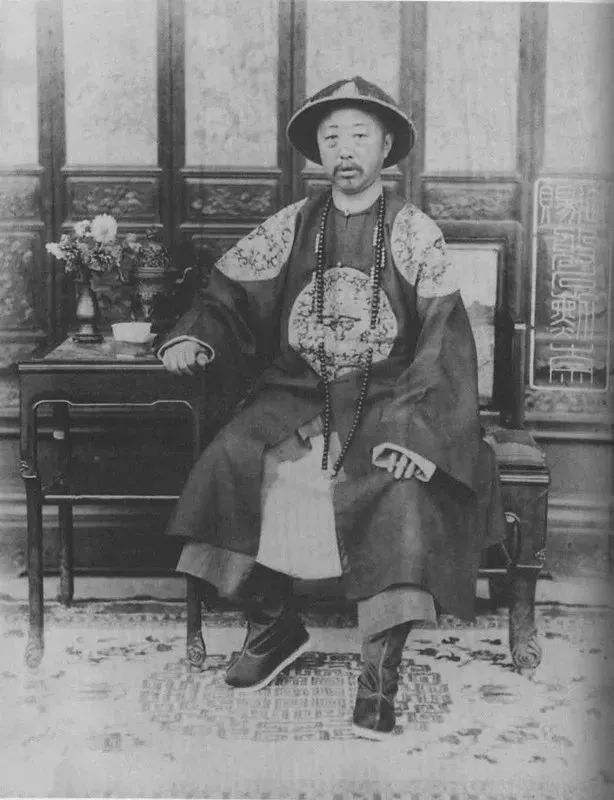 恭亲王是怎么被慈禧整垮的,恭亲王怎么被慈禧排挤