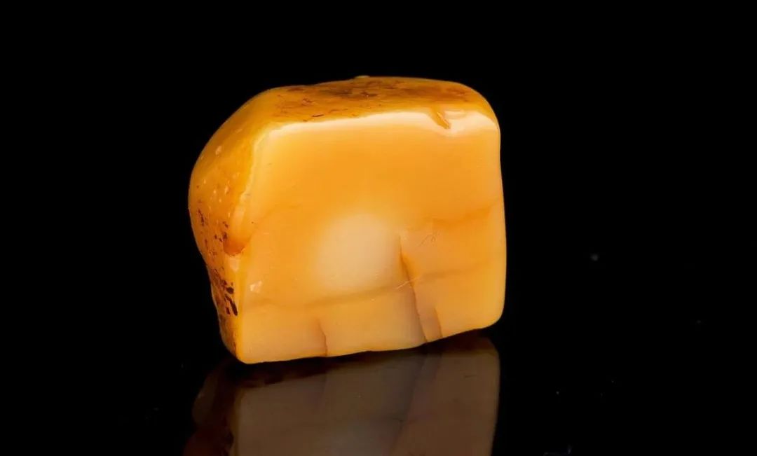 揭开田黄石神秘的面纱,走进田黄石的神秘面纱