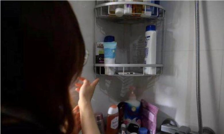 不想成为“小黄网”真人秀？红外防*拍偷**神器，1秒揪出房间摄像头