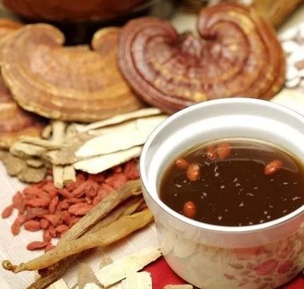 肾虚中的阴虚和阳虚怎么区分图片,身体阳虚阴虚怎么区分症状表现