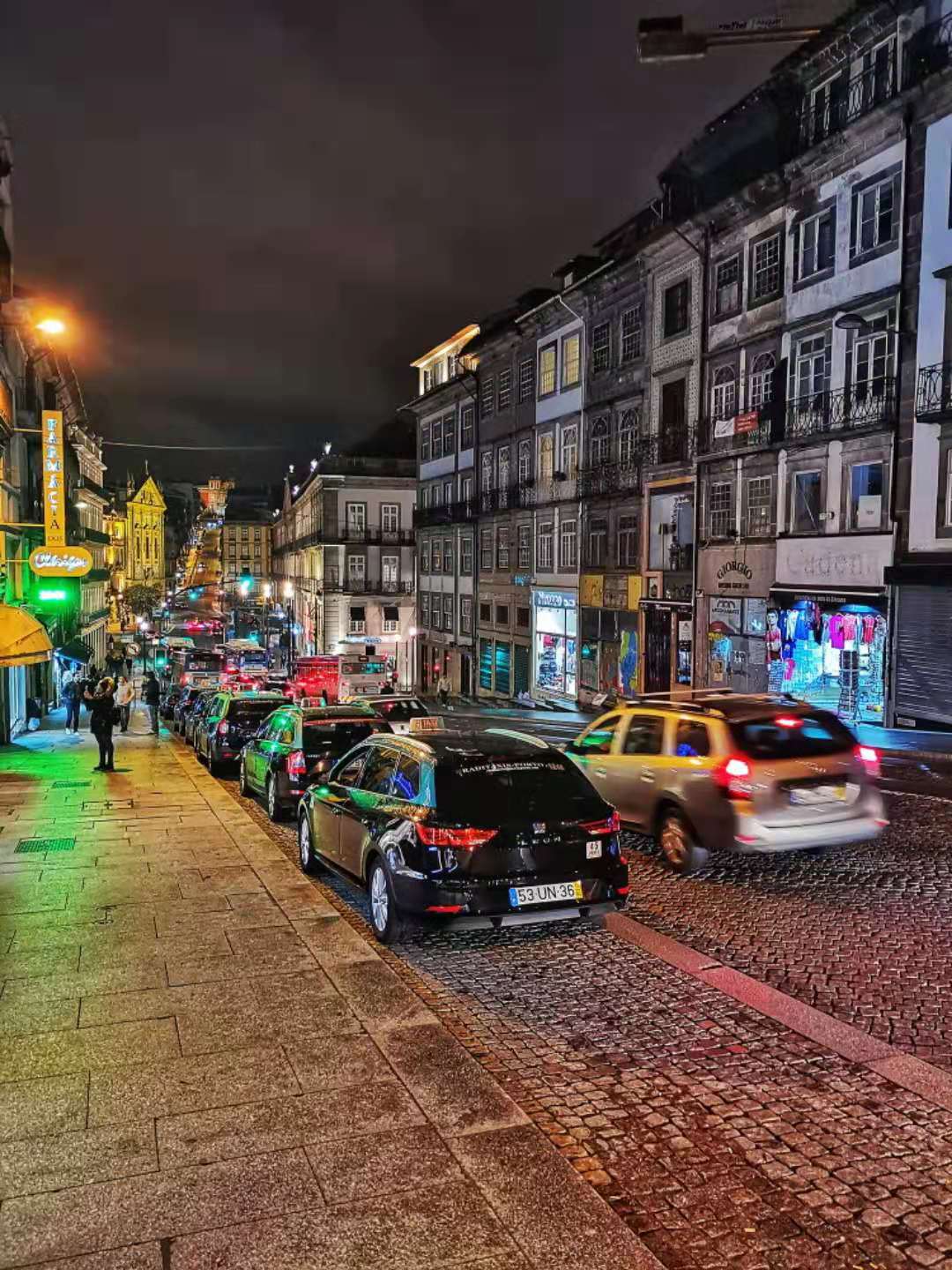 波尔图葡萄牙名城,雨夜漫步