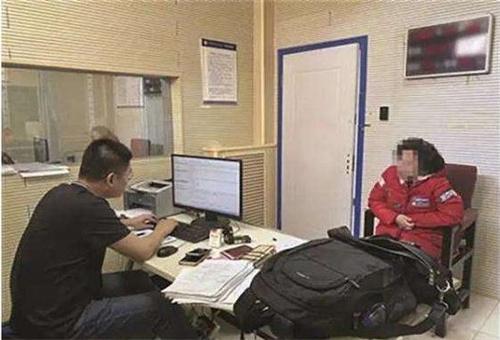 空姐利用航班延误险漏洞获利300万,航班延误险骗取300万