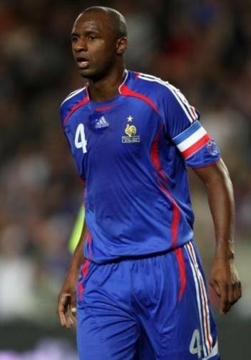 足坛最强壮的人,足坛身体素质最好的中后卫