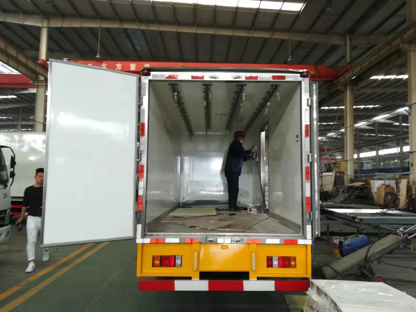 自己买冷藏车跑运输怎么样,买冷藏车跑运输一月能赚3万吗