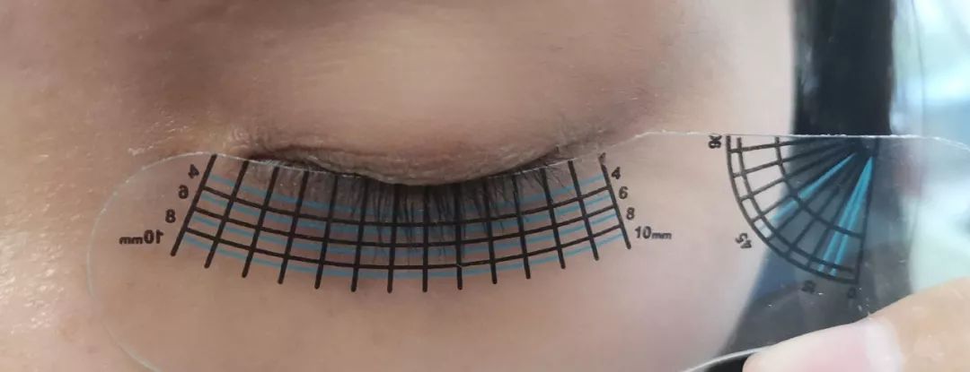 几十块钱美睫毛,几十块钱的睫毛增长液有效果吗