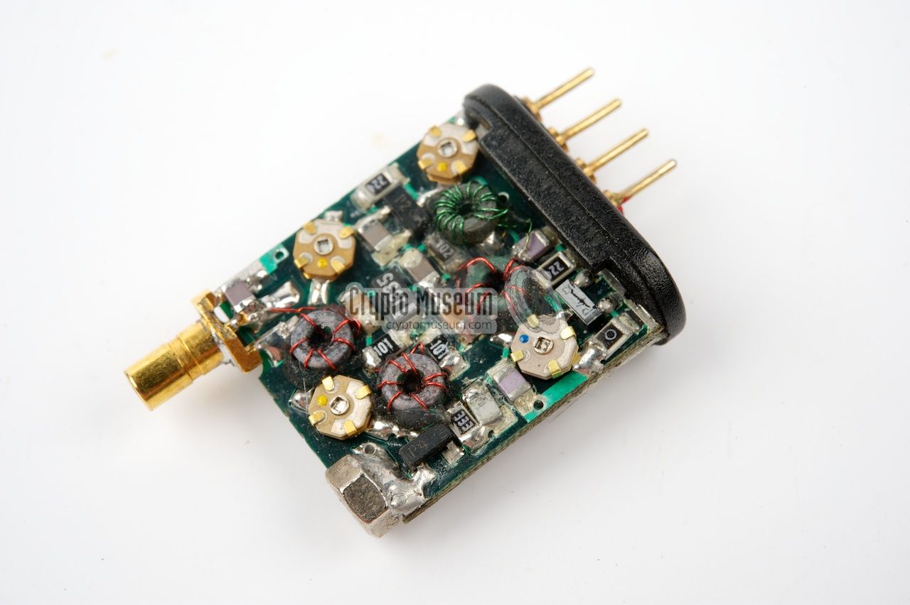 意大利ATET公司20世纪90年代初开发的专业小型晶振间谍电台S-35