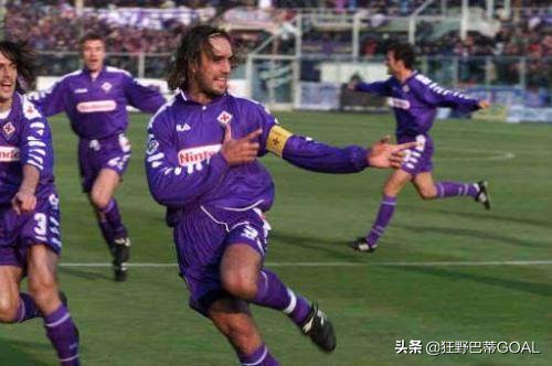 战神巴蒂带奖牌,战神巴蒂庆祝动作图片高清