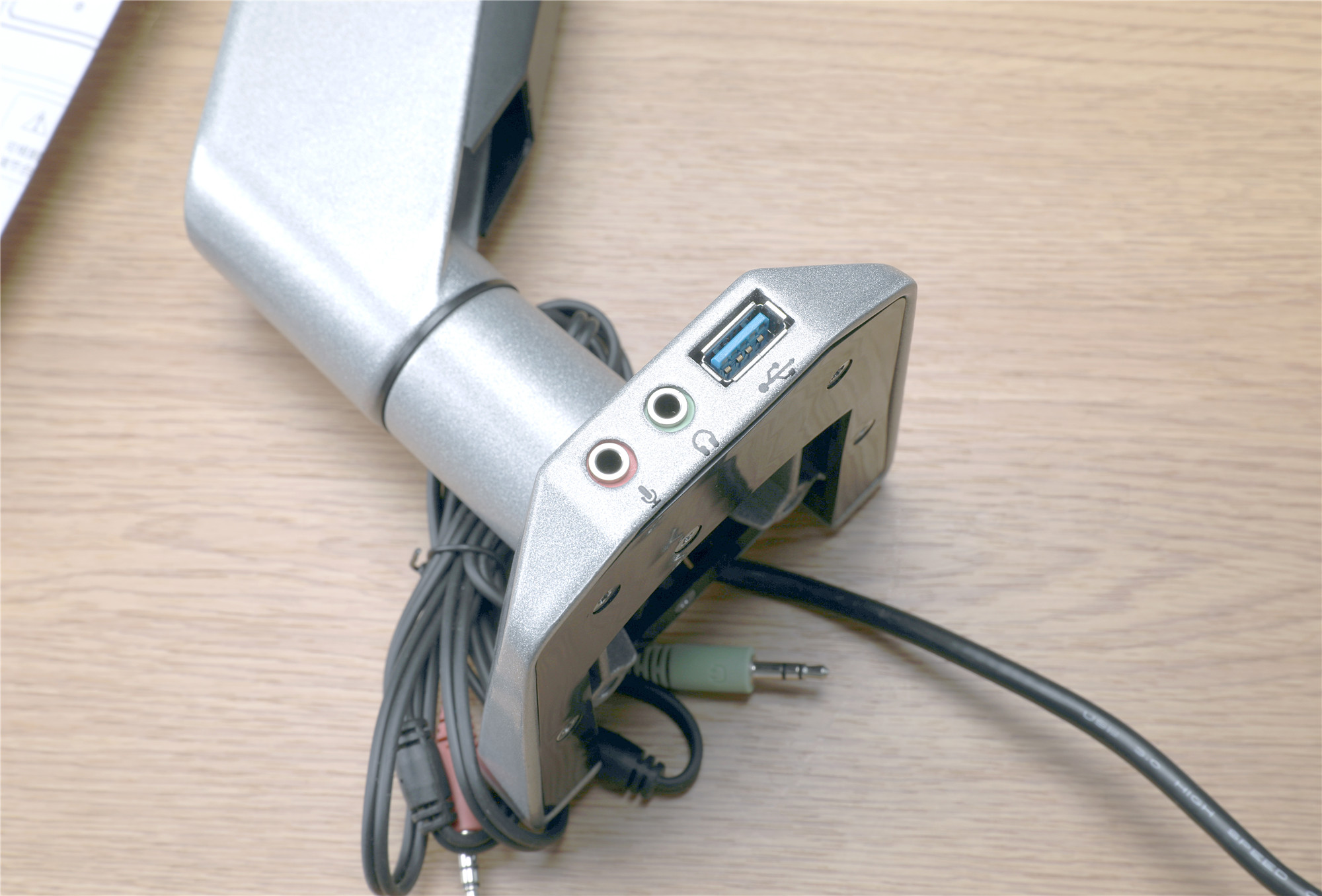 办公拒绝职业病，乐歌D7显示器支架会成为公司工作的标配吗？