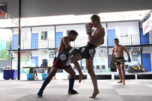 中国人在泰国开拳馆,在泰国开拳馆中国人