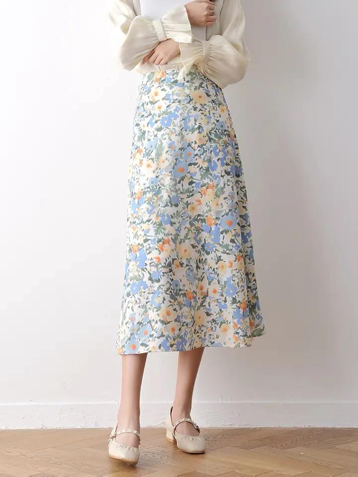 白色褶皱半身裙穿搭秋季韩系,夏季碎花半身裙穿搭中长款