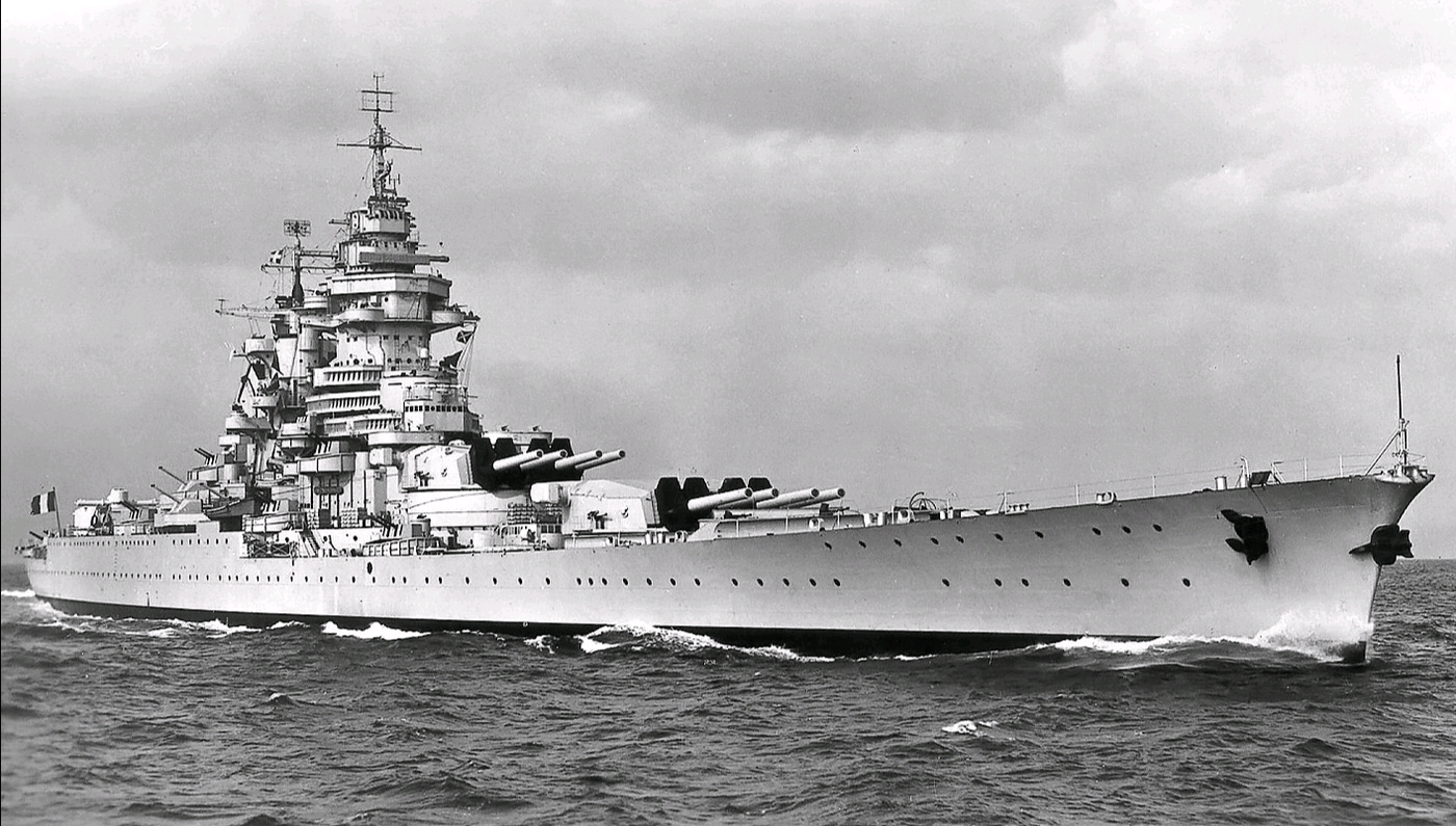 法国战列舰为什么四联装炮塔,装甲怪兽