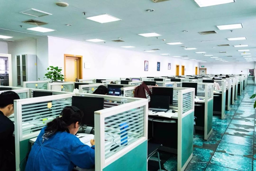 曝光！南京这所高校藏了个网红图书馆，还有高温杀菌器给书除菌！