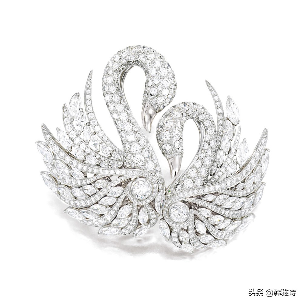 10.64ct紫粉色钻石在香港珠宝秋拍最终以1.56亿港币成交