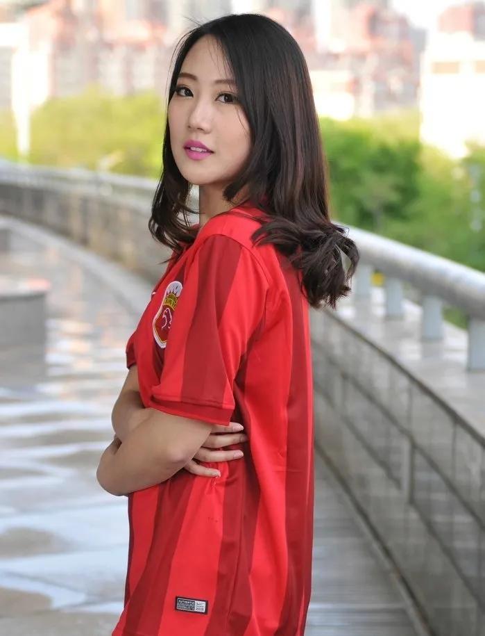 深圳湾足球宝贝,上海海港足球俱乐部专卖店