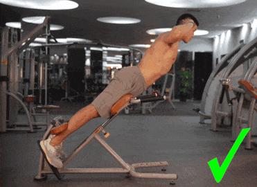 “山羊挺身”这么做，美臀美背练出来