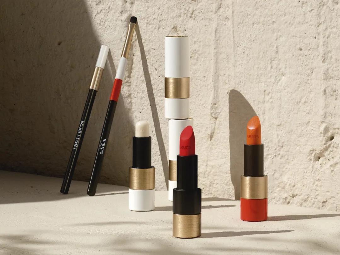 大型真香现场！爱马仕口红真的来啦！网友“设计一言难尽”