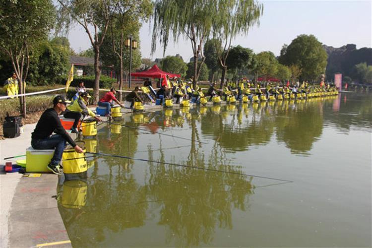 手竿爆炸钩钓鲤鱼,手竿爆炸钩鲤鱼