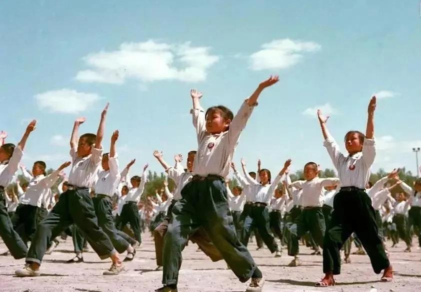 广播体操是从日本引入的吗,还记得那个年代的广播体操吗