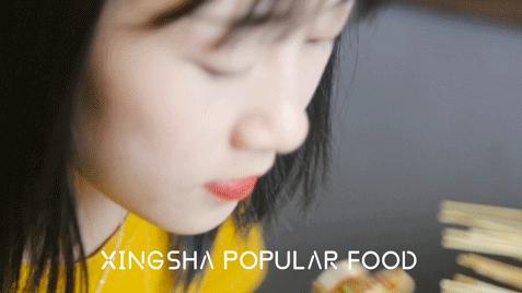 人生一串，烟火江湖！这家铁板烧烤店用串串翻起儿时回忆