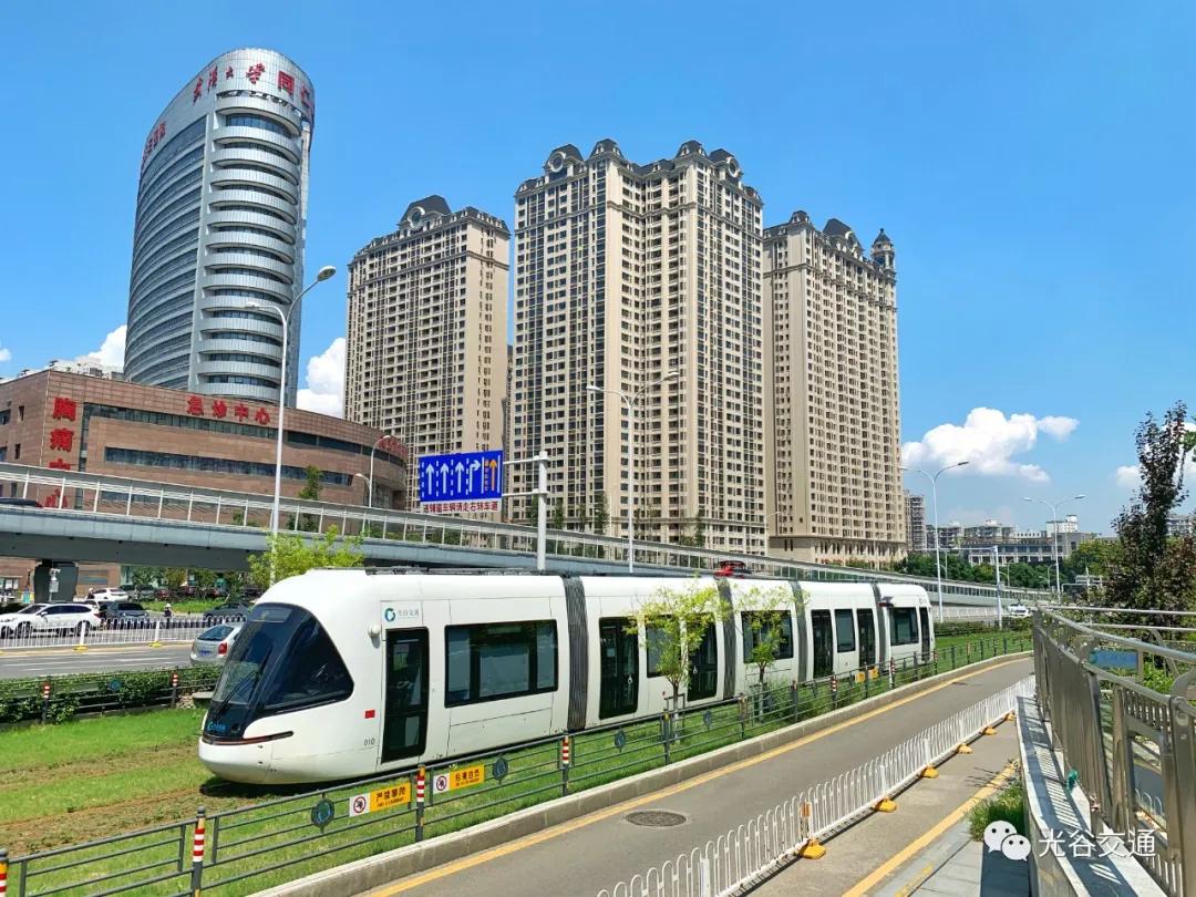 国庆节期间，诚邀全国游客，免费乘“量子号”畅游美丽光谷