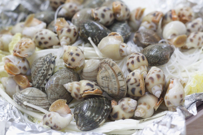 最简单的锡纸花甲粉家庭做法,锡纸花甲粉快捷做法