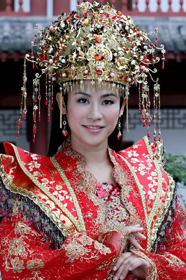 出场前吹成绝世美人，出场后却大失所望，看了感觉真尴尬