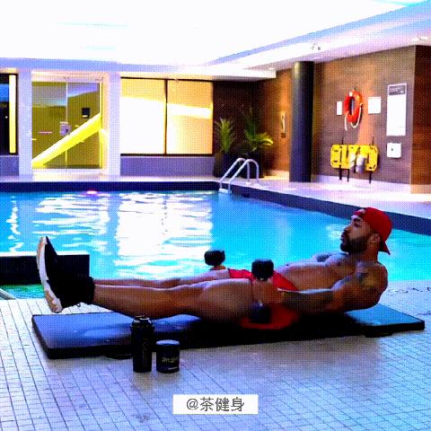 增肌腹肌训练方法哑铃,锻炼增加腹肌的操怎么做