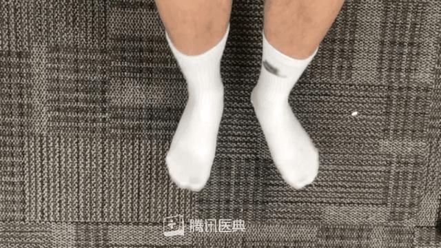 20岁小伙脚臭,25岁帅哥脚臭怎么办