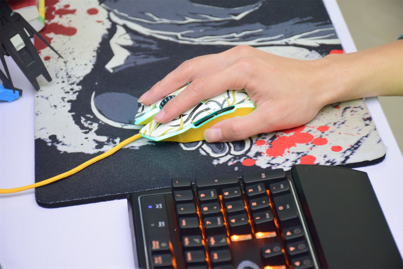 em910达尔优荆棘紫,达尔优牧马人em910鼠标