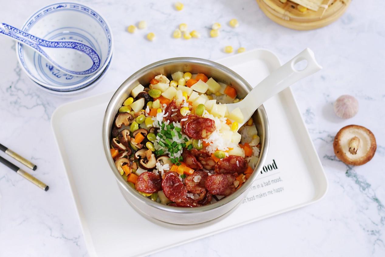 土豆豆角腊肉腊肠饭,懒人版土豆腊肠焖饭连吃2碗