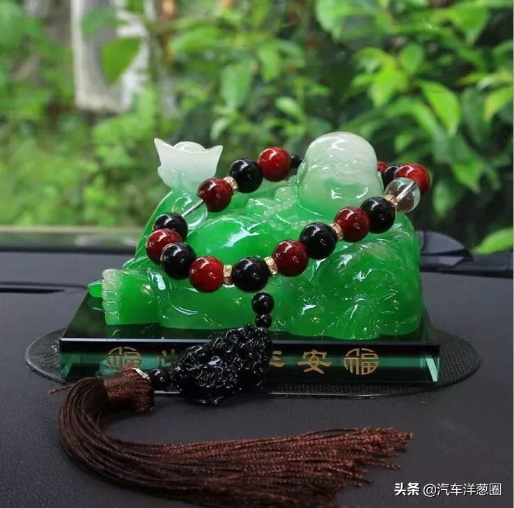 情人节开大奔接女朋友，拉开车门她却说要分手？！