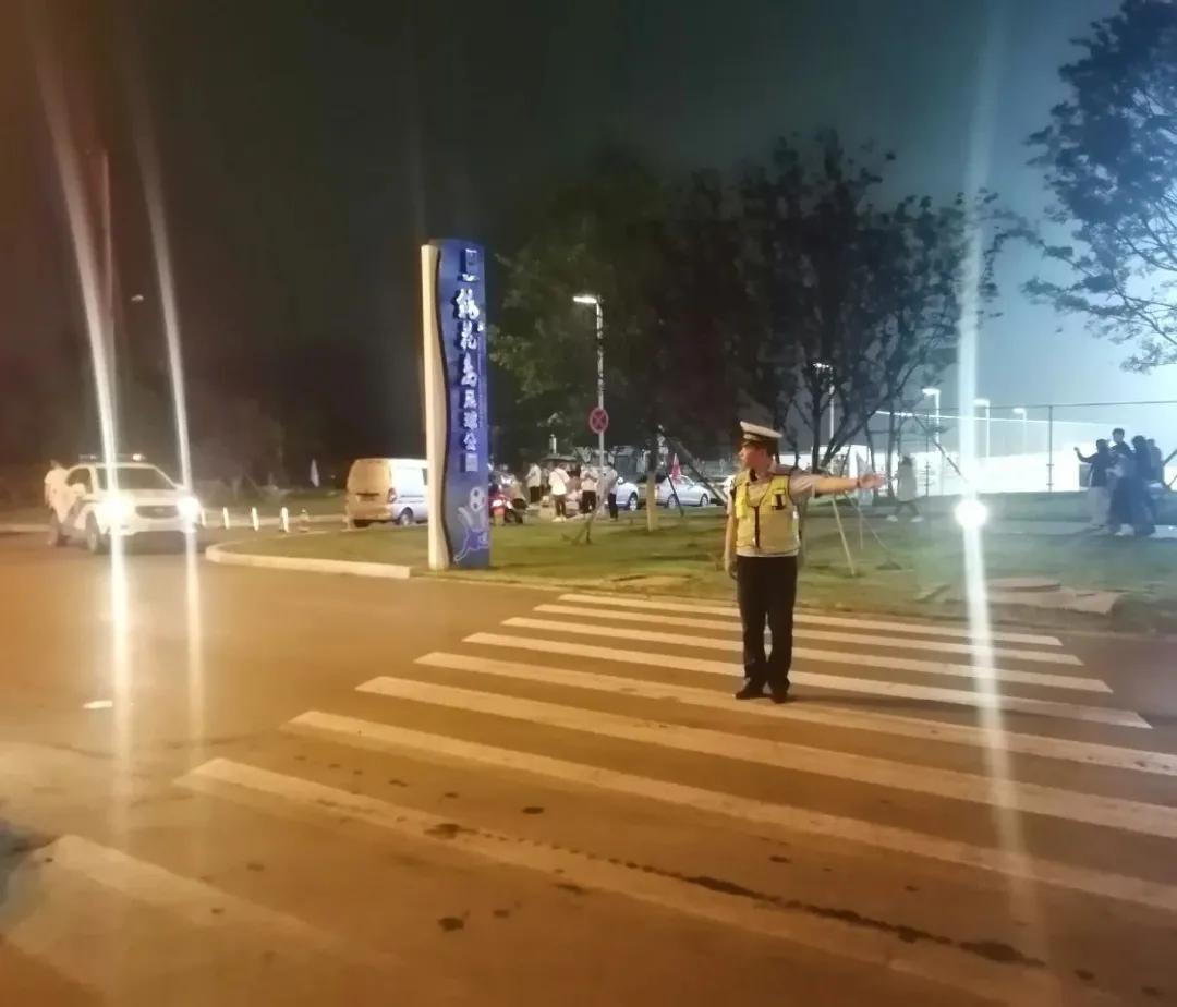 沙滩露营音乐会,阳光沙滩露营音乐会