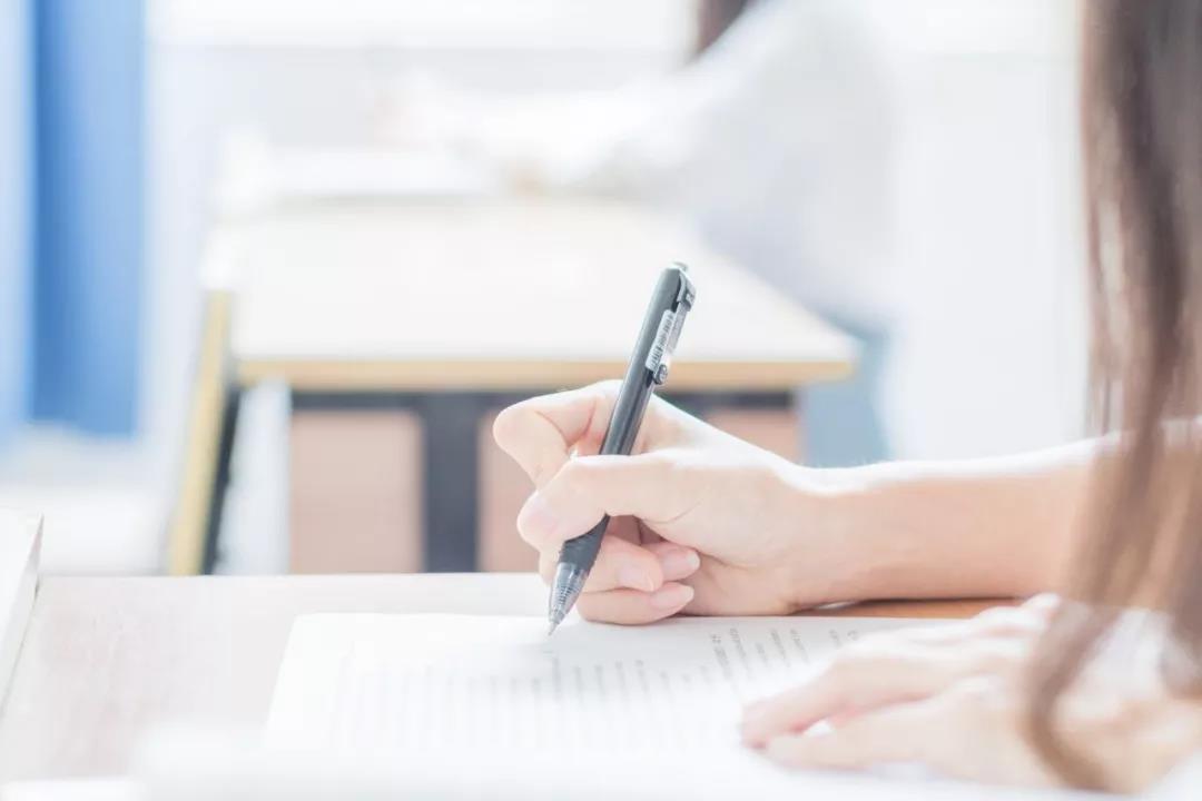 用诗词夸人怎么夸,微信夸夸群中用古诗夸人