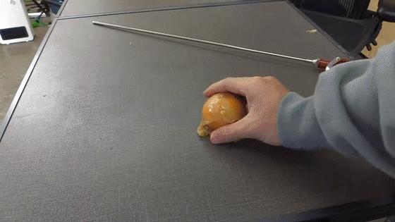 在房间里发射10000颗爆米花，这位日本人真是被居家隔离憋坏了