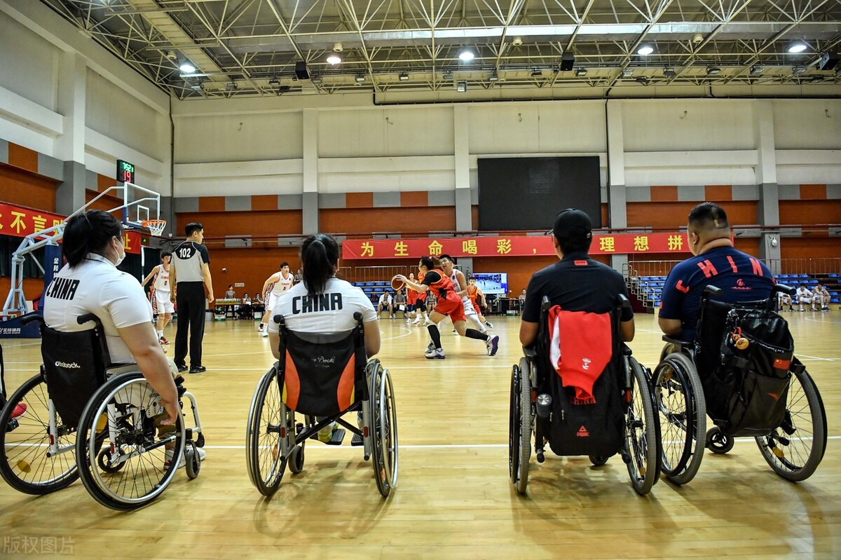 以认真而言，中国足球唯有向日本学习：《让日本沉默的14秒》观感