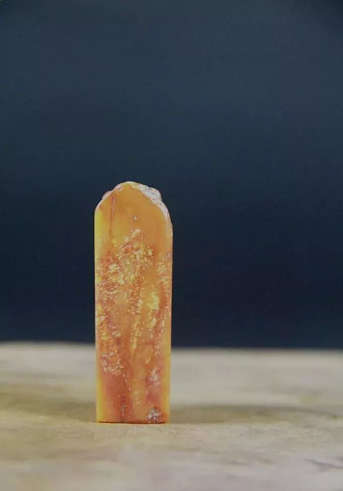 你一定没见过的广应寺坪石，样子俨然如古玉