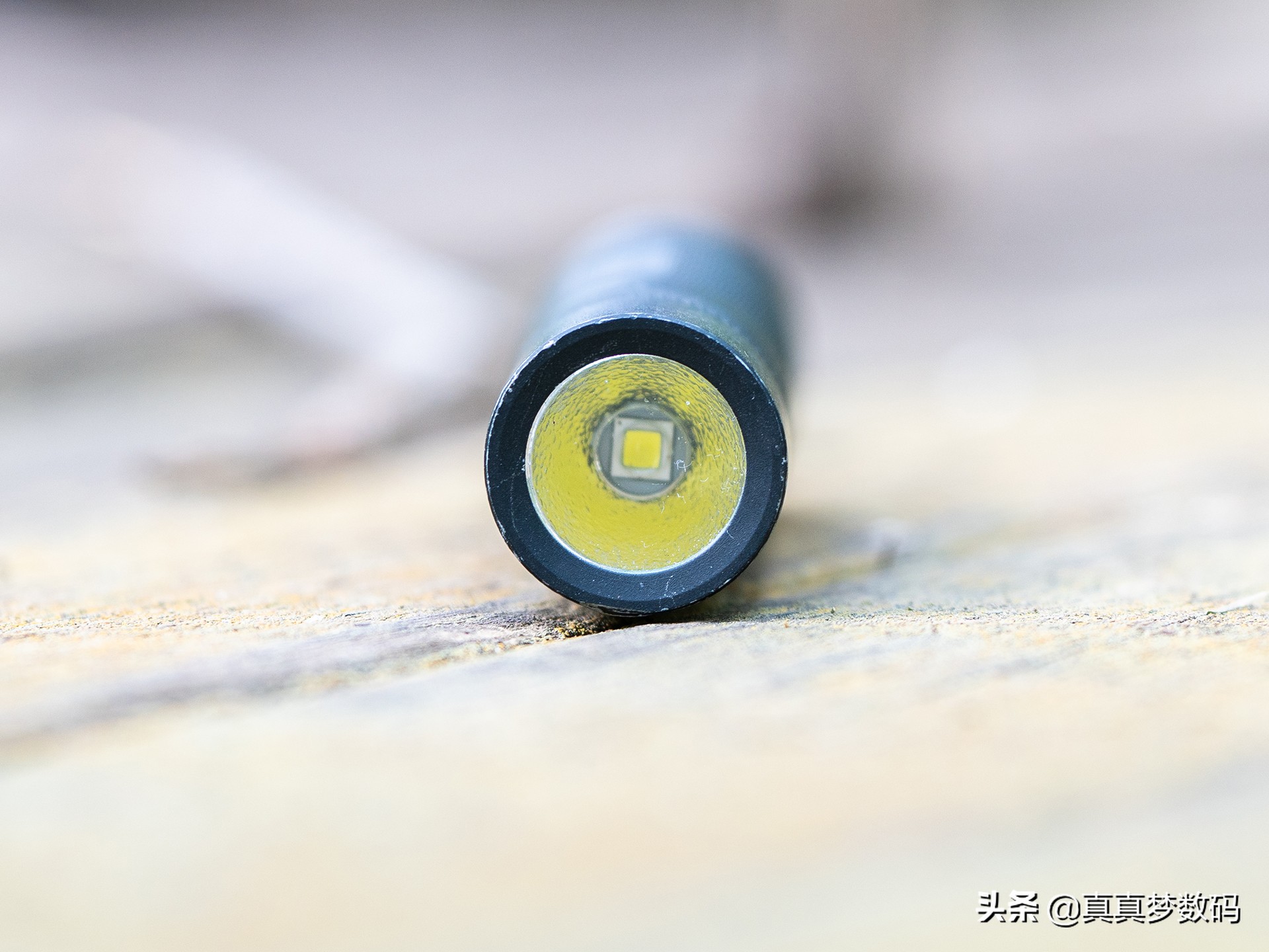 强光手电筒应该如何选择,强光手电筒怎样选