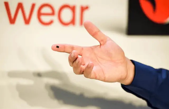 阿玛尼智能腕表第五代,阿玛尼智能手表第四代art5006