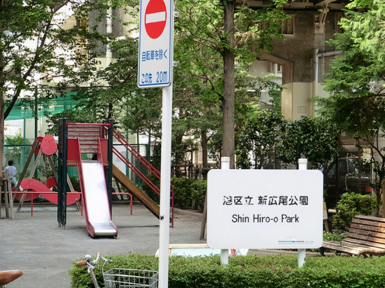 坐拥六本木都市核心，尽享时尚便利生活