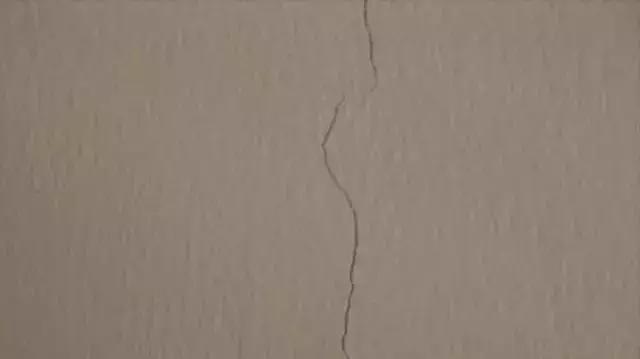 瓦工师傅砌墙出现裂缝怎么办,泥工师傅做的不好怎么办