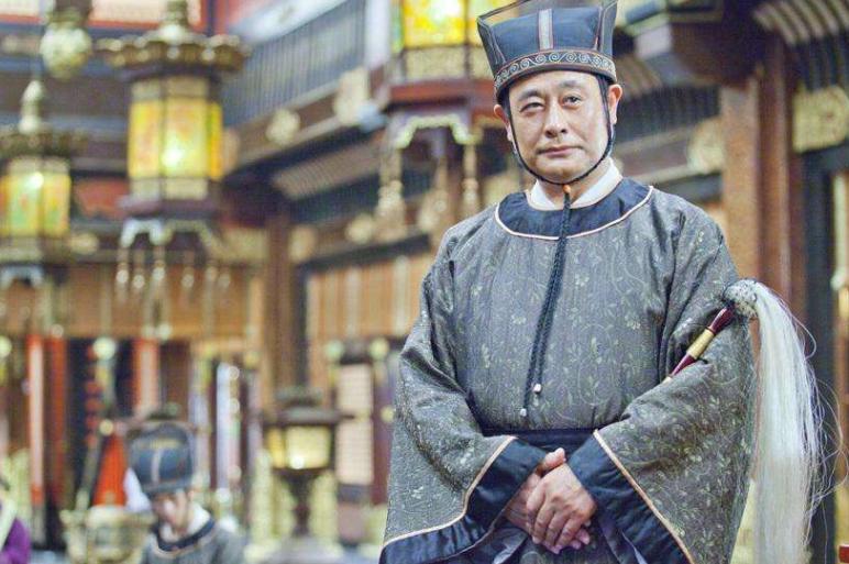 老梁讲历史上唯一被杀的皇帝,老梁皇帝的死亡之谜