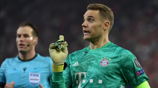 揭秘！因一次迟到成为门将，离开前遭受球迷掌掴，门卫第一人