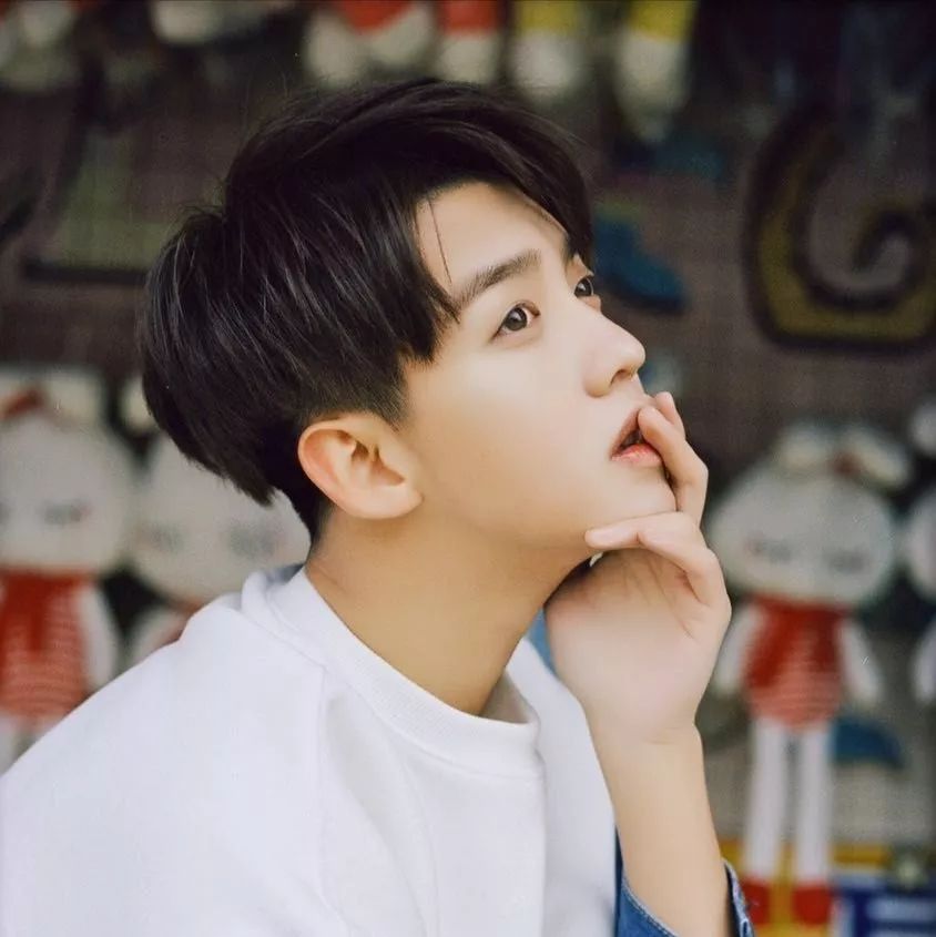 男生们最好看的几款发型,全网最适合男生的十款发型